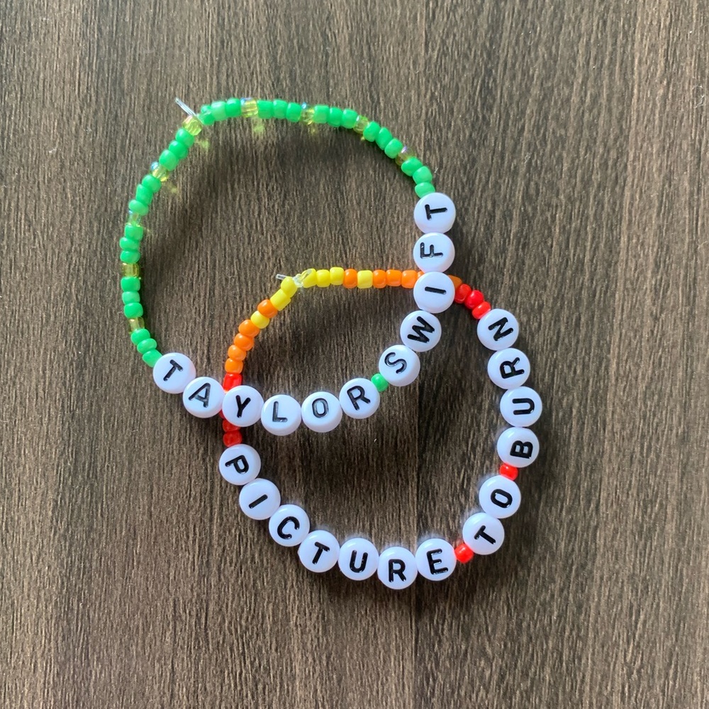 Taylor Swift Debut Friendship Bracelet Set